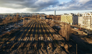 Auf diesem brachen Gelände soll in den nächsten Jahren der Bildungscampus Nordbahnhof II entstehen (Foto: Christian Wind)