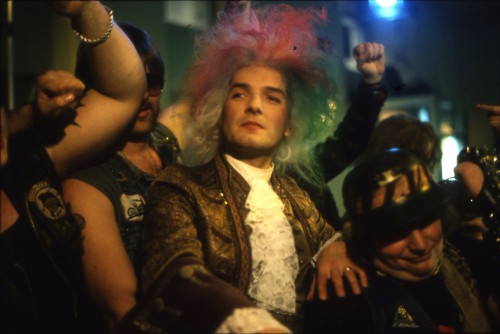 Foto: Video-Still aus „Rock me Amadeus“, Copyright Dolezal